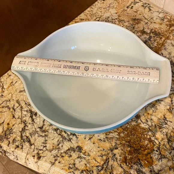 Vintage PYREX #444 4 qt Amish Butterprint Princess Turquoise Mixing Bowl
